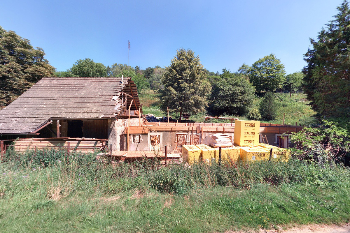 A-Z dům, zahrada, les
