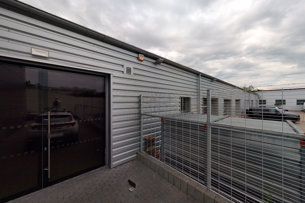 DEKOM SYSTEM HK, s.r.o.