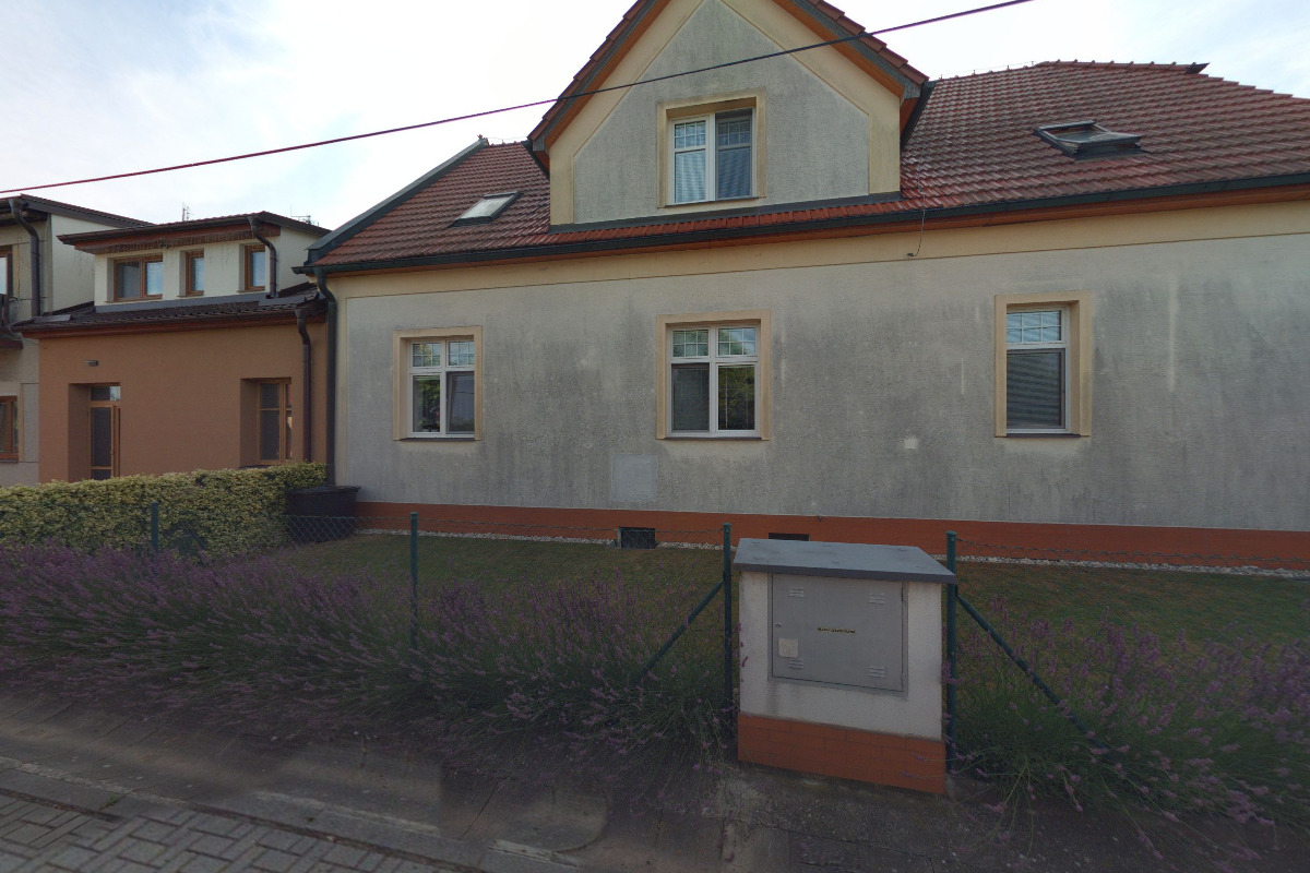 TECHNOLOGY PRODUCT TRADE