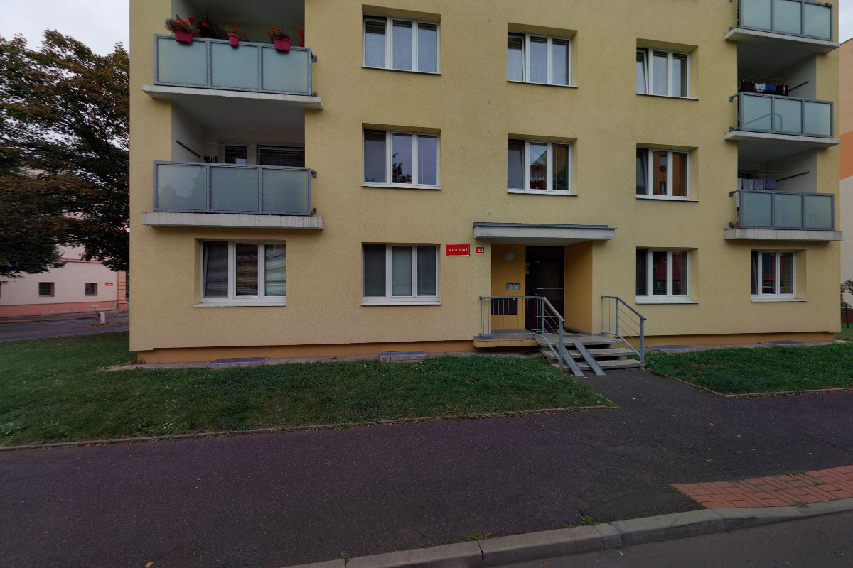 Jan Ureš - zednické, tesařské a obkladačské práce