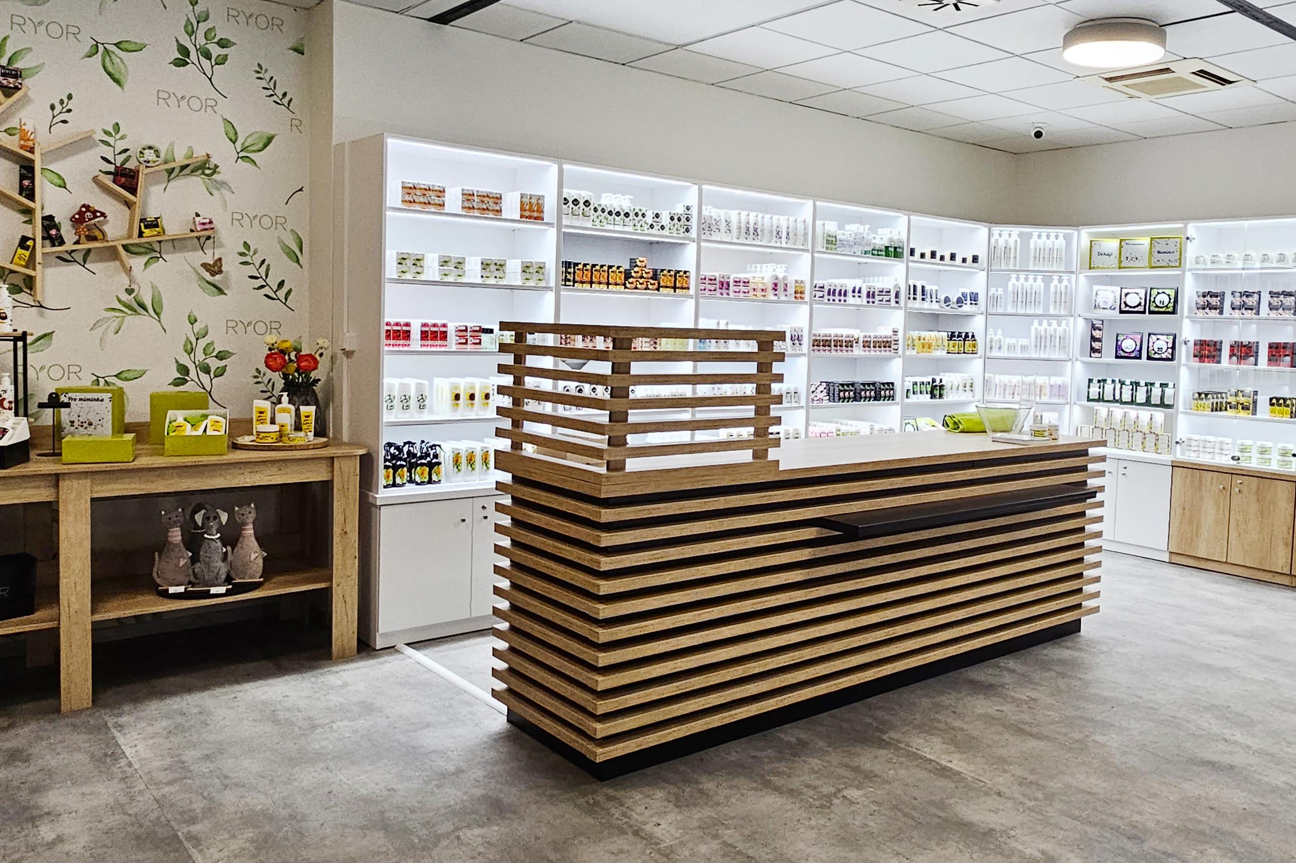 Značková prodejna Ryor kosmetika foto 3