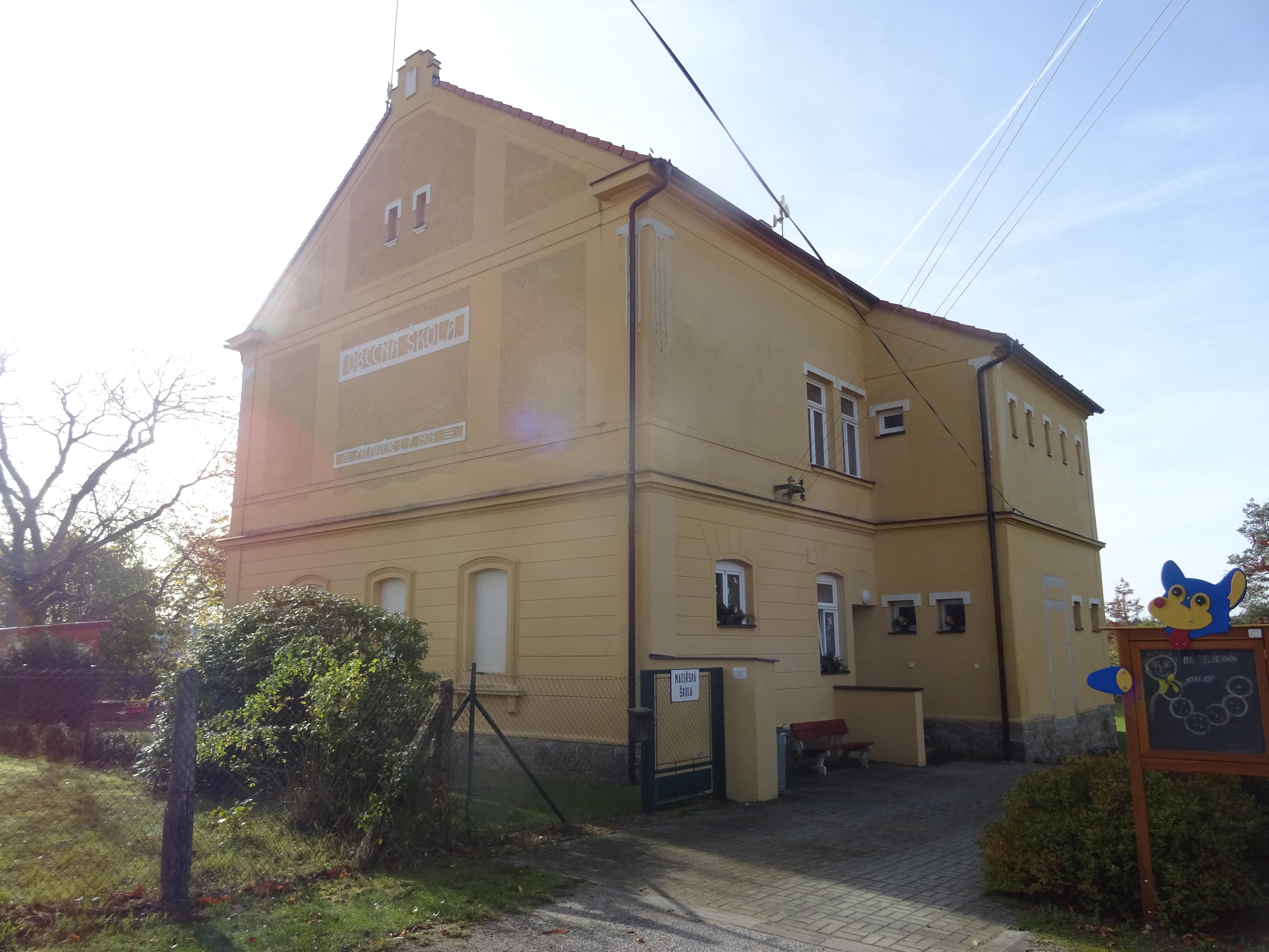 MŠ Lišov,  Velechvín