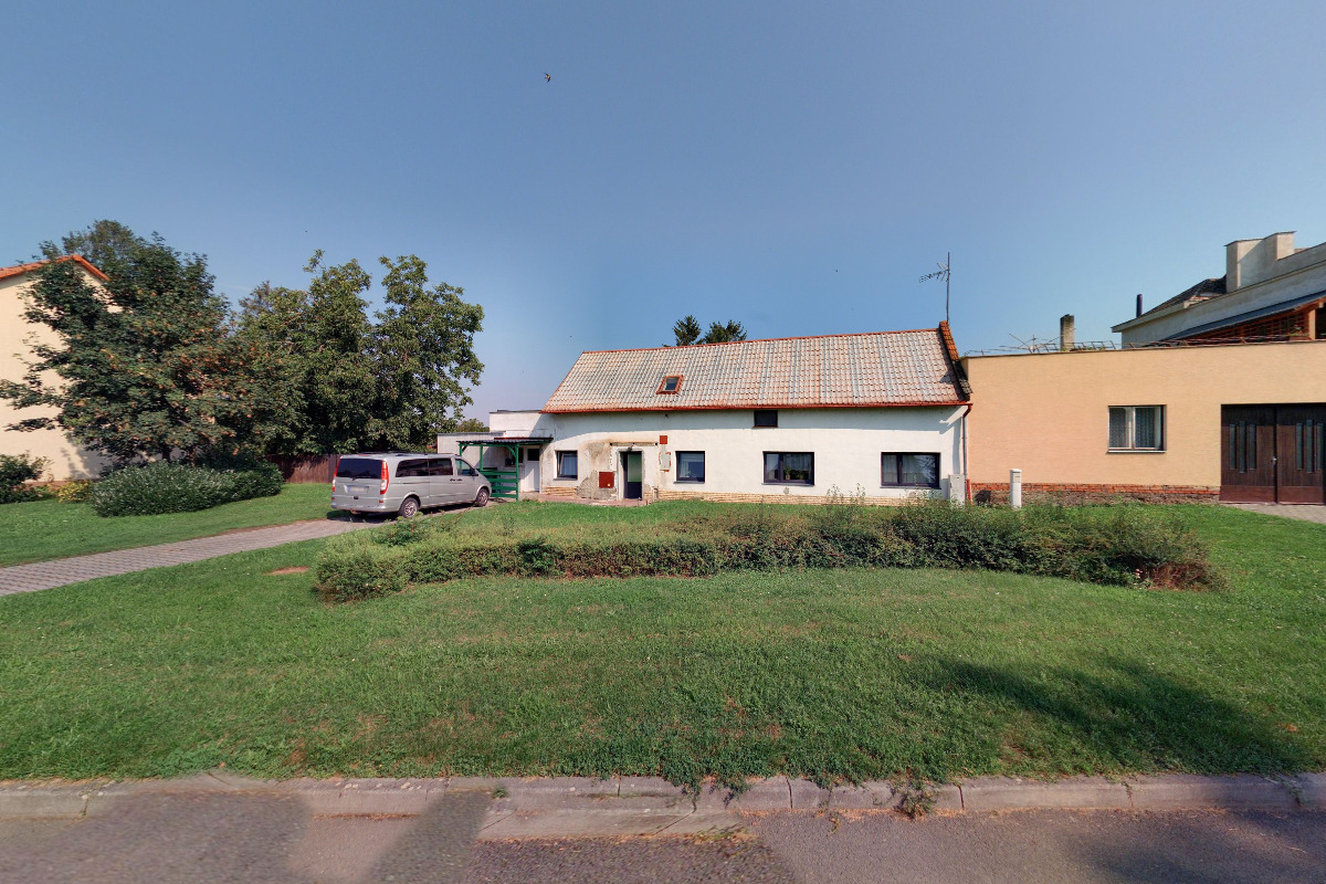 Nicola Hamalčíková - Alma mater design