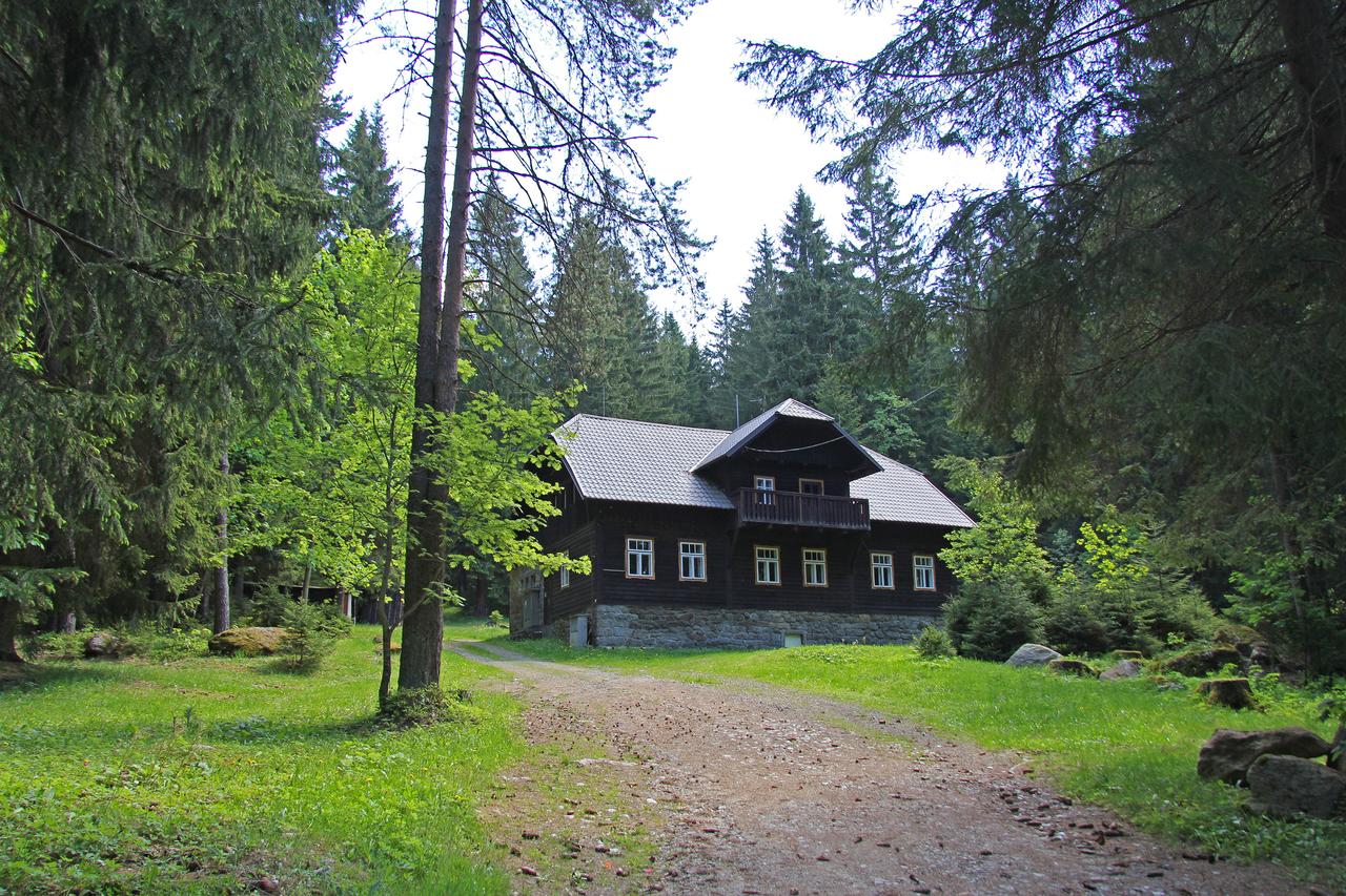 Chalupa u Vlčí stezky