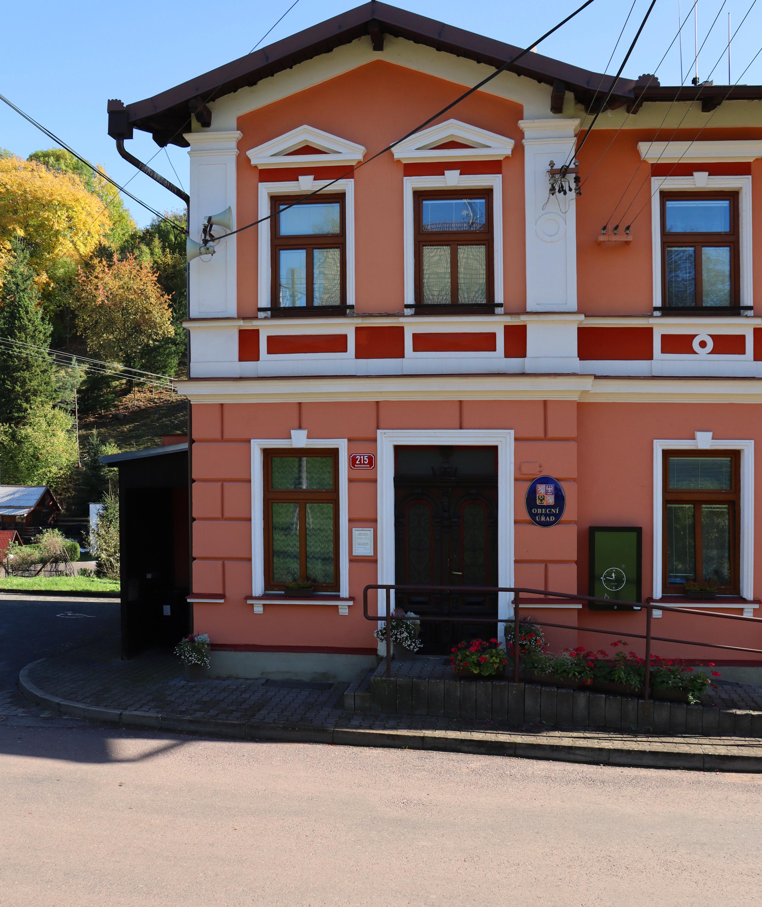 Heřmánkovice - obecní úřad foto 2