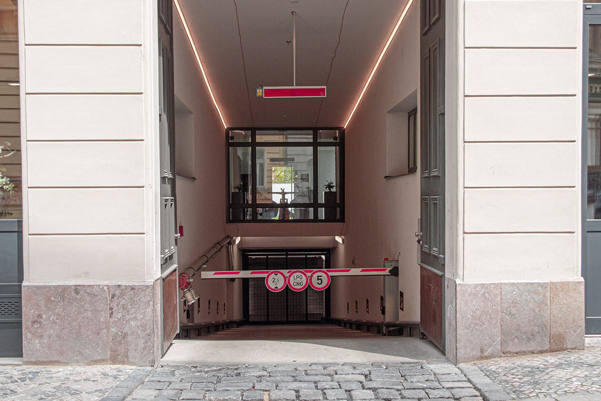 MR.PARKIT - Parking Hotel Cube