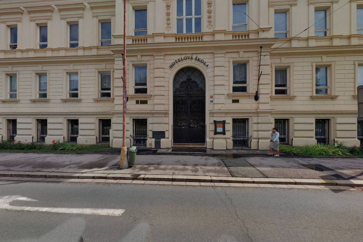 Hotelová škola Hradec Králové - školní jídelna