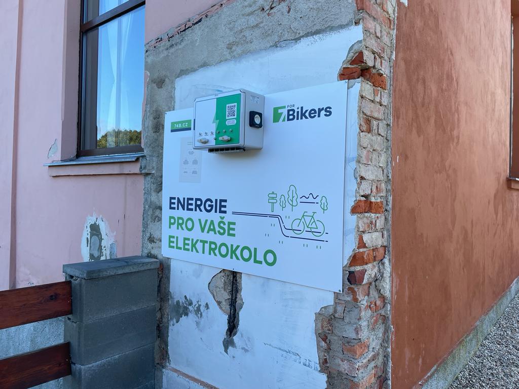 Nabíjecí stanice Restaurace Na Suché foto 2