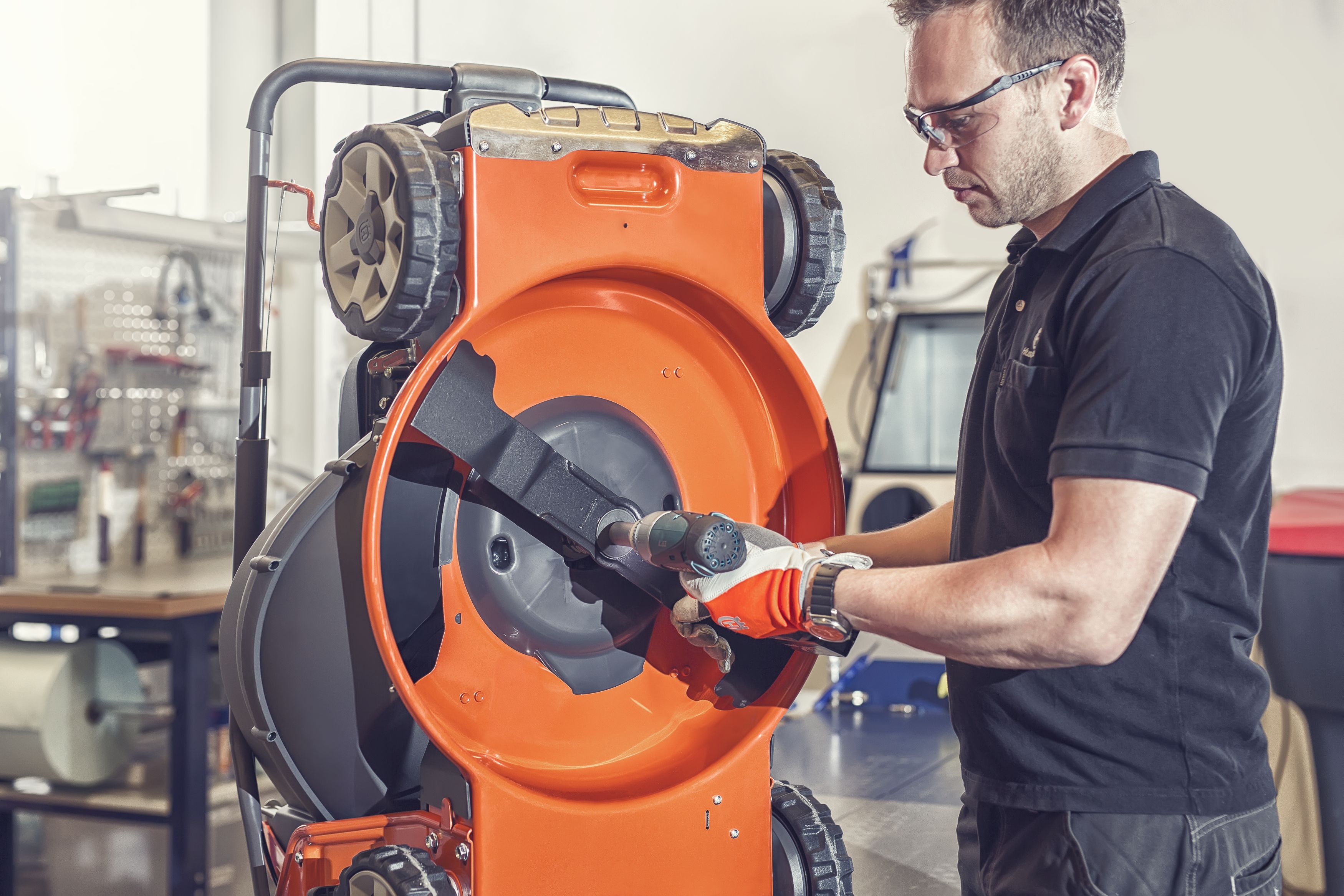 Posezónní servis zahradní techniky