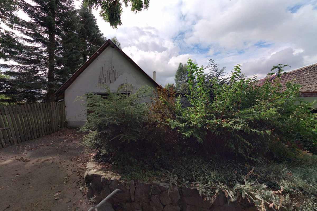 LESNÍ ŠKOLKA DOBEŠOV, s.r.o.