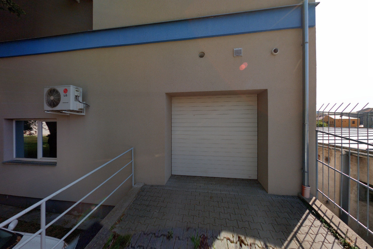 PONYL Real II s.r.o. foto 2