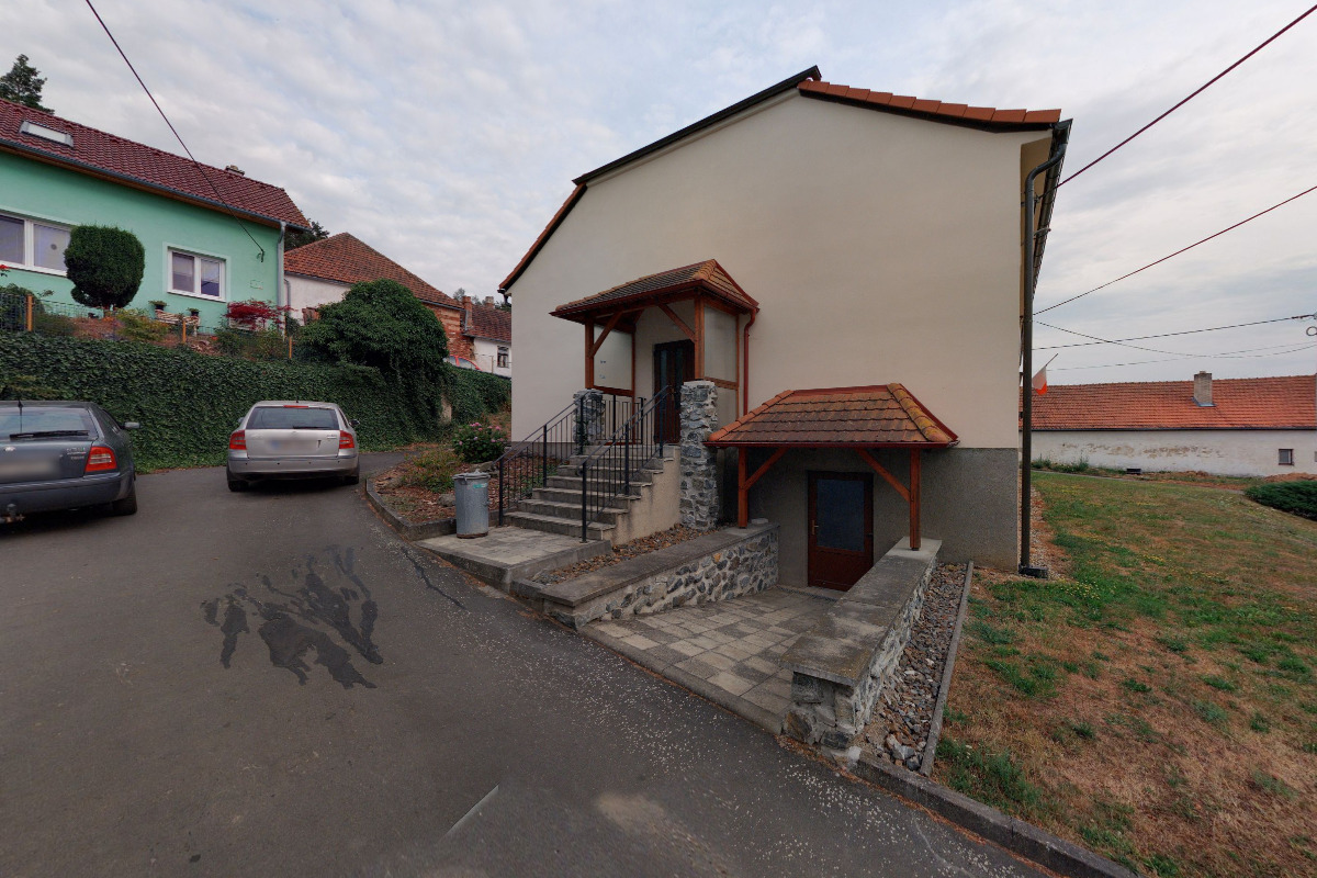 Bačkovice - obecní úřad foto 2