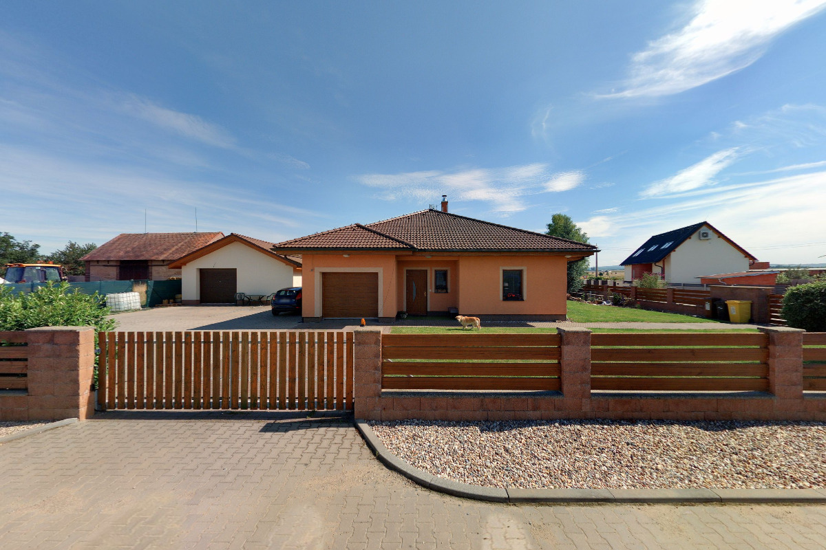 Petr Kučera - výkopové práce a rozvody