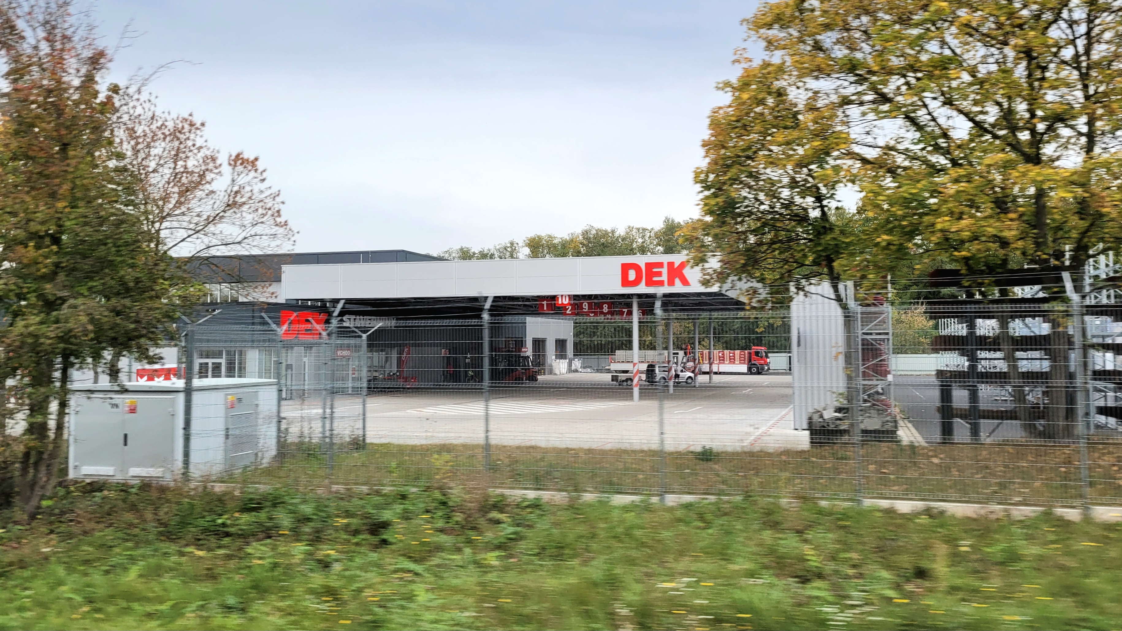 Stavebniny DEK foto 3
