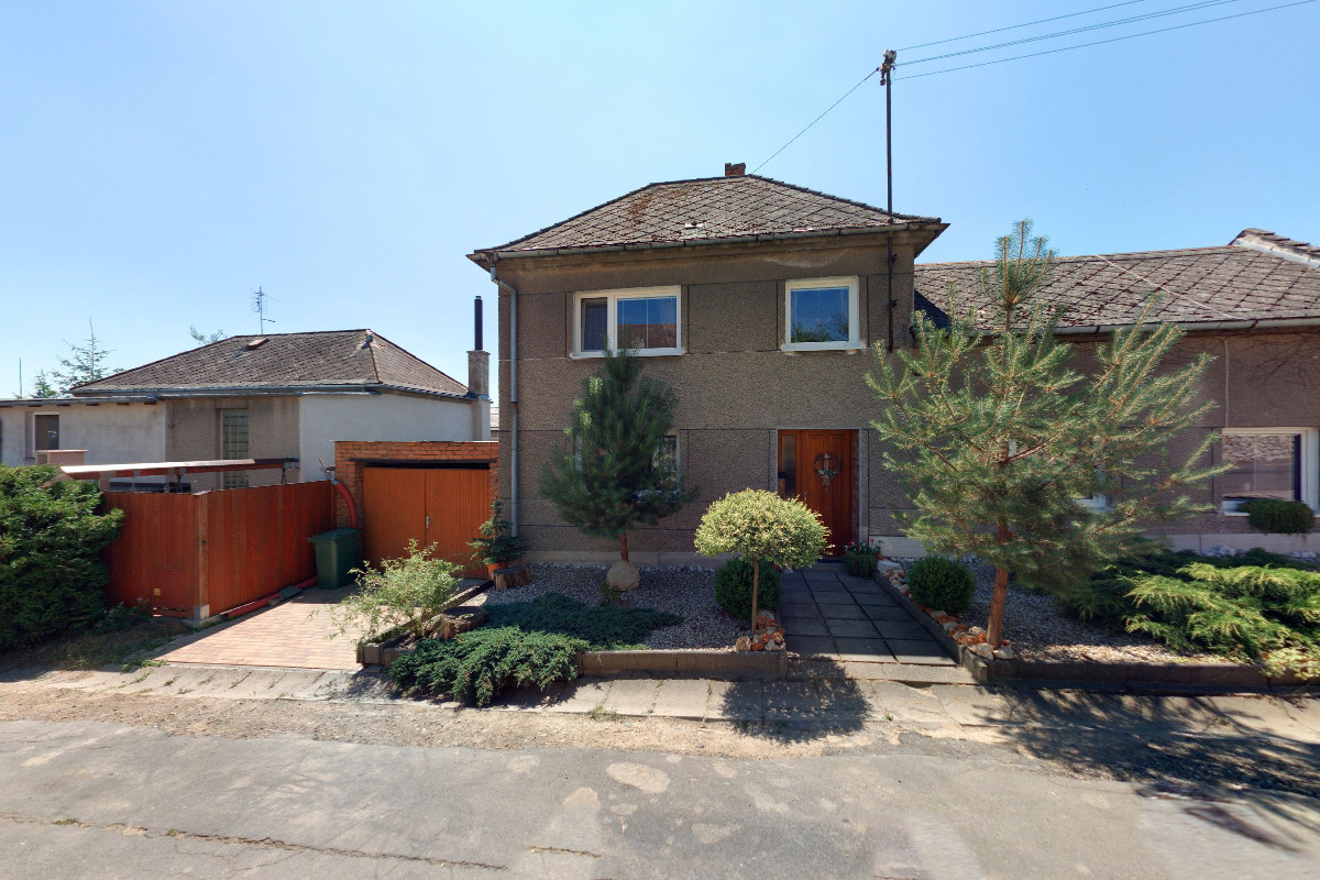 Sezónní sběr ovoce - Josef Hlavinka