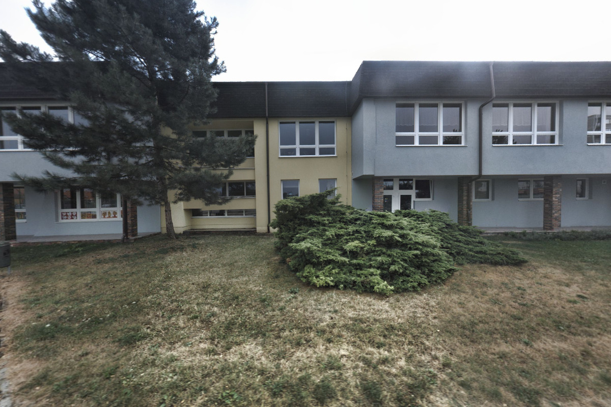 ZŠ Uničov, U stadionu