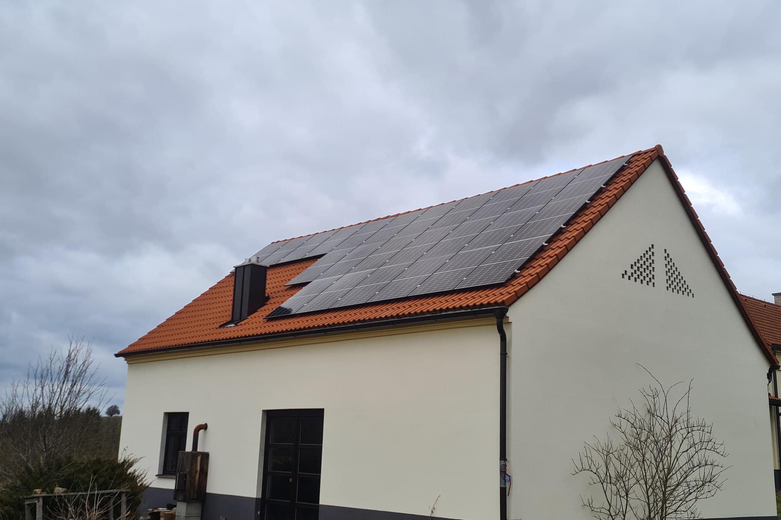 Fotovoltaické elektrarny! Kompletně, bez starostí!