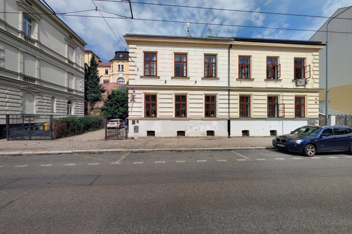 HRADEC palety, s.r.o.