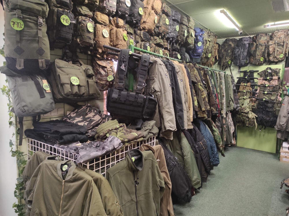 Army shop foto 2