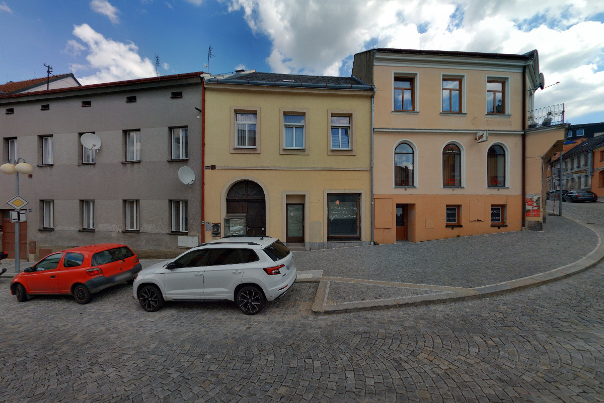 Sklo a porcelán - Oldřich Kubíček