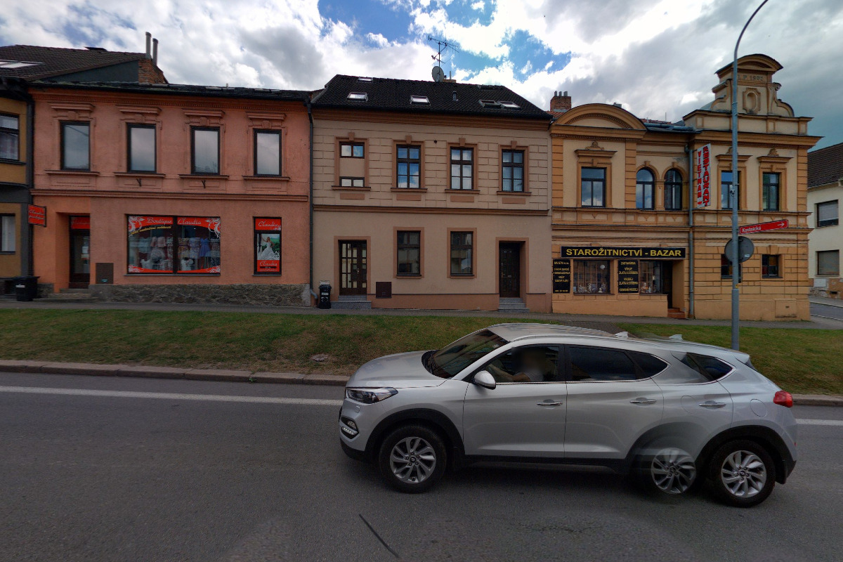 Kadeřnice Renata Kousalová