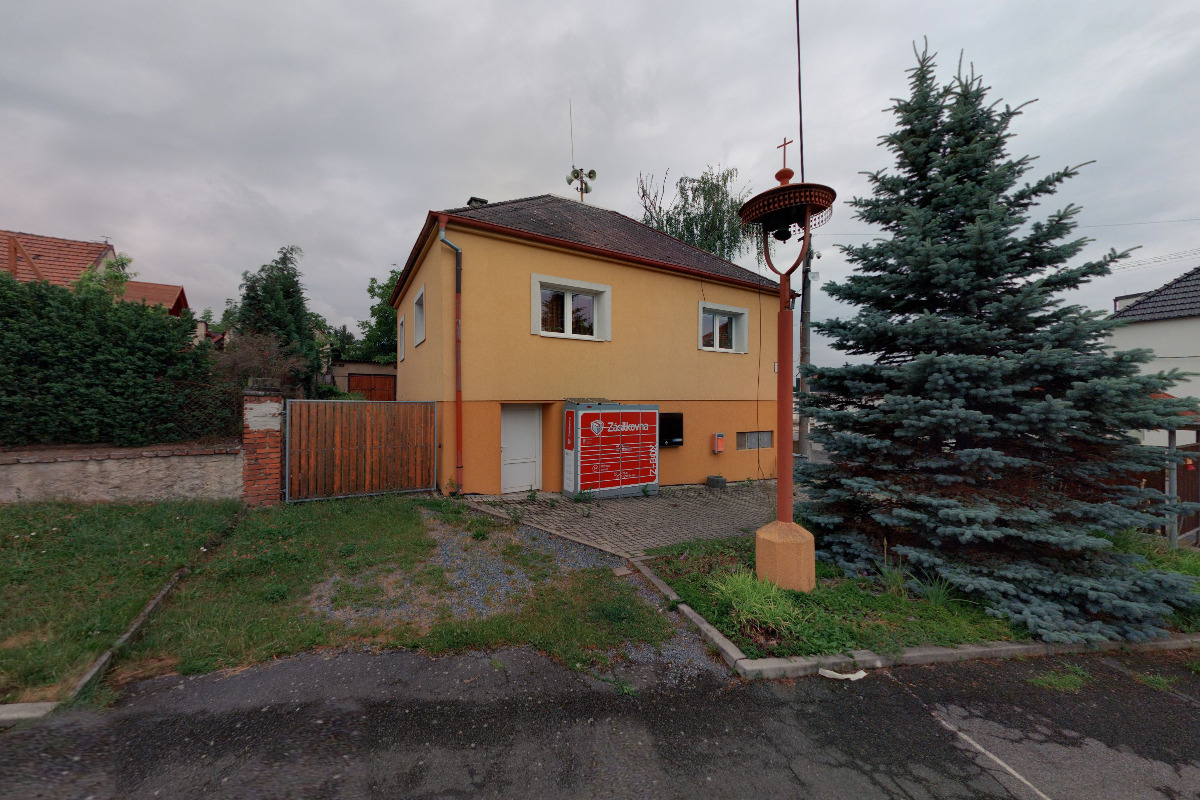 Zlončice - obecní úřad foto 2