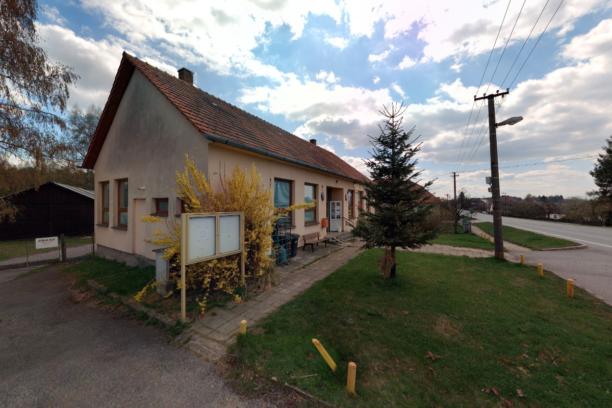 Hladov - obecní úřad foto 2