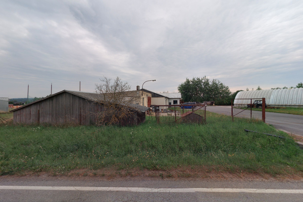 JP plastic, veřejná obchodní společnost