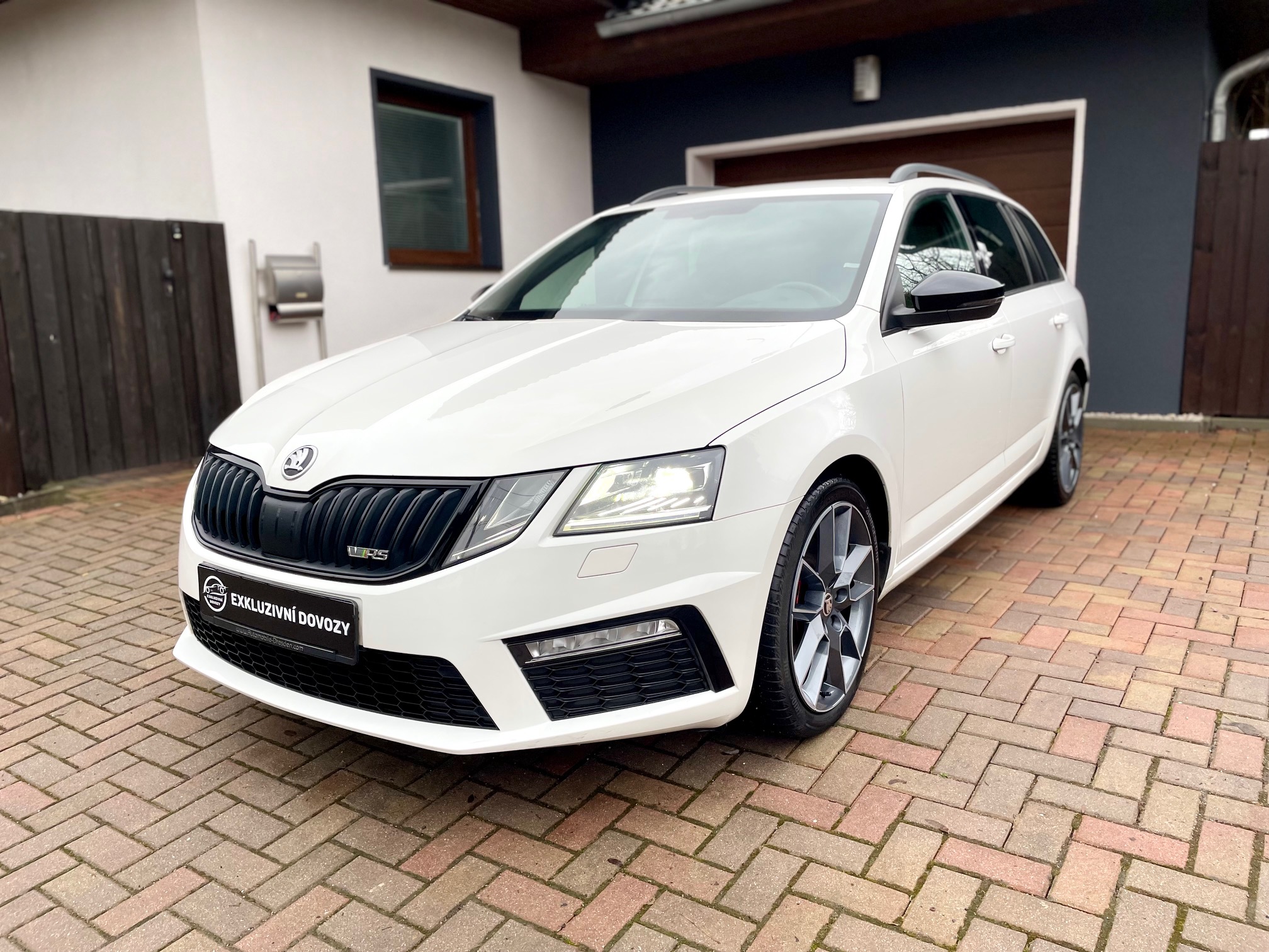 EXKLUZIVNÍ DOVOZY foto 2