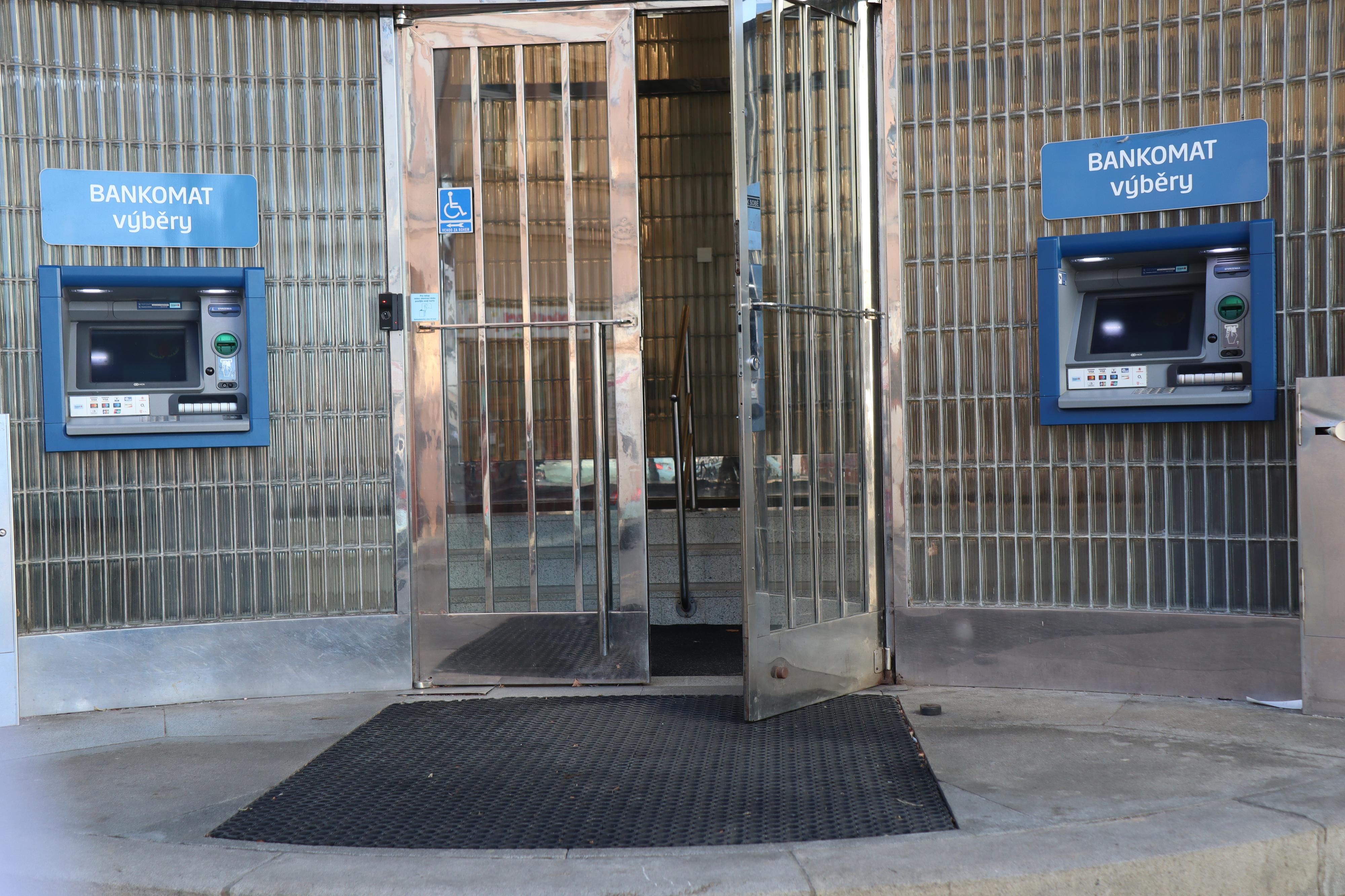 Bankomat České spořitelny foto 2