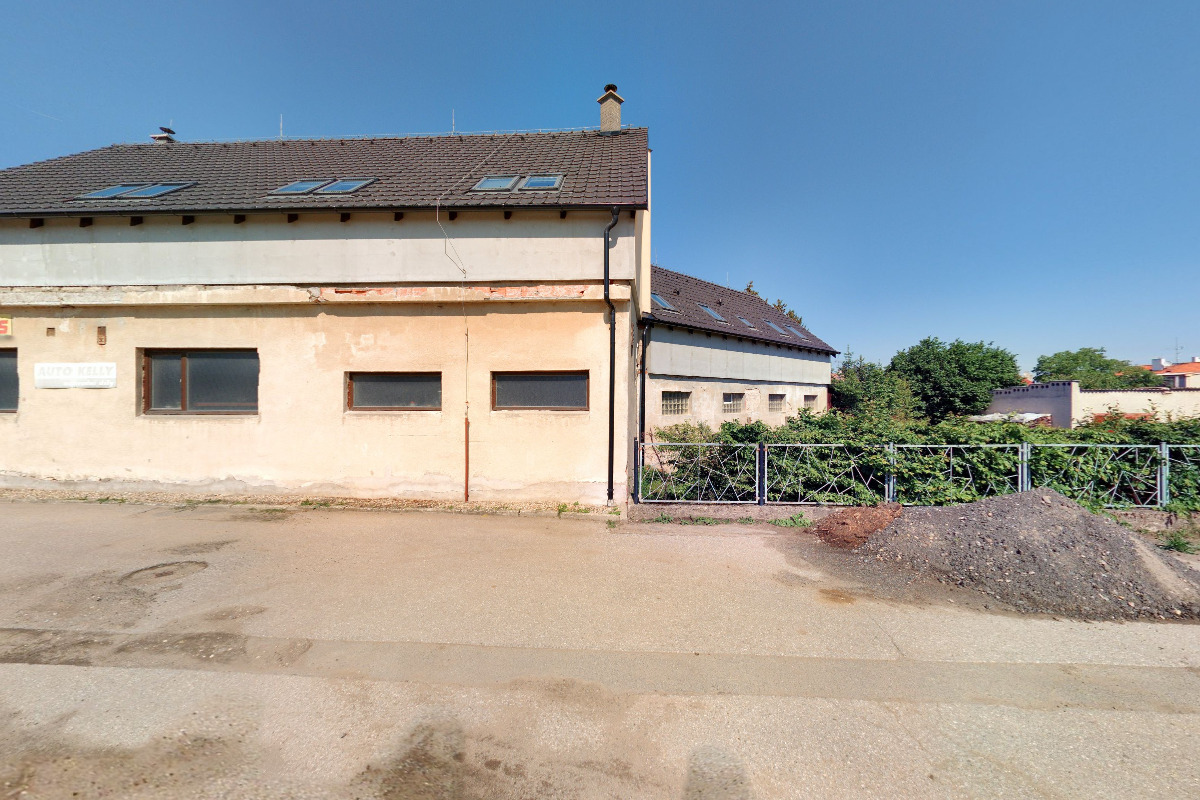 AUTO ČERNÝ foto 2