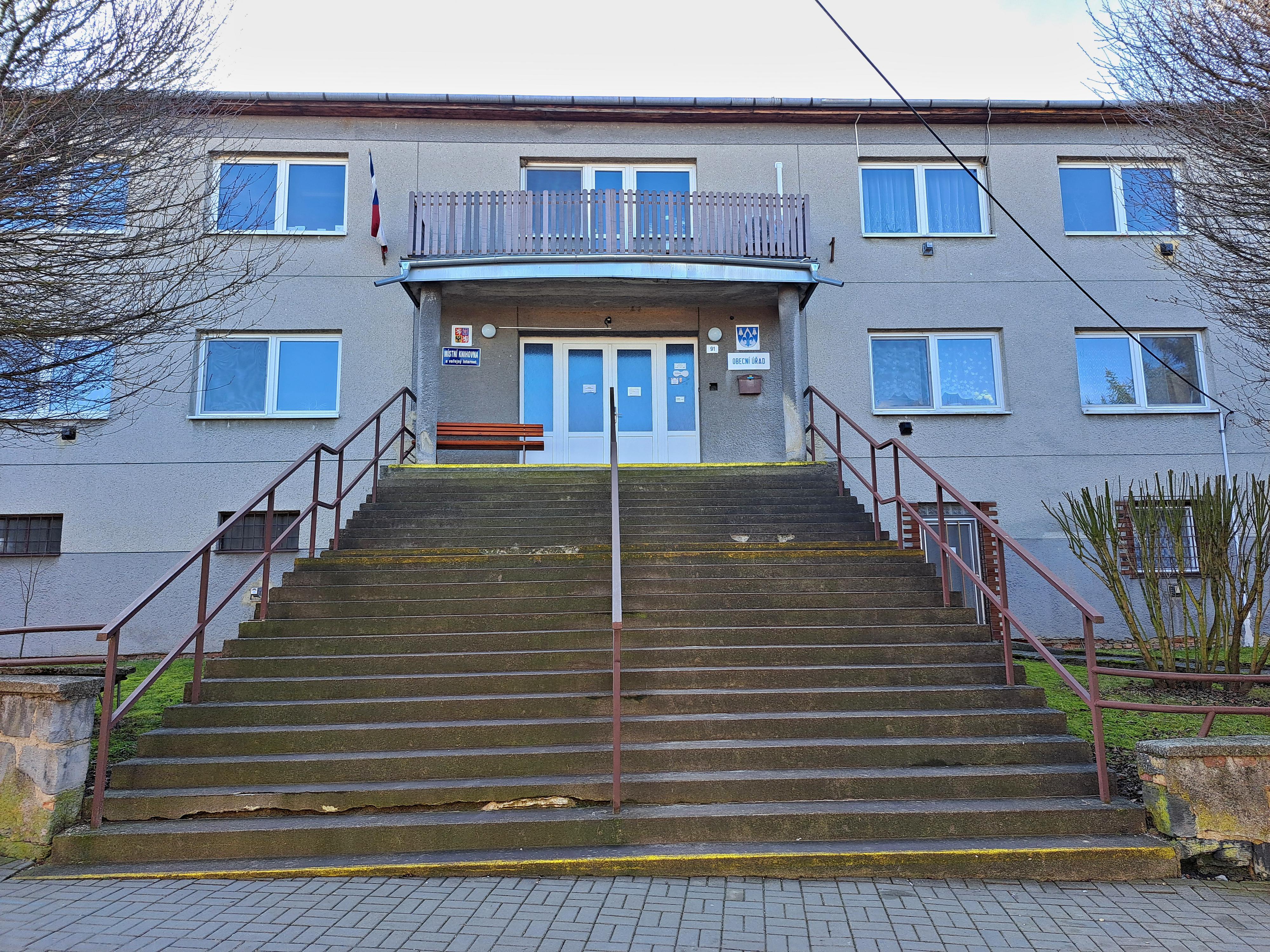 Stříbrnice - obecní úřad foto 3