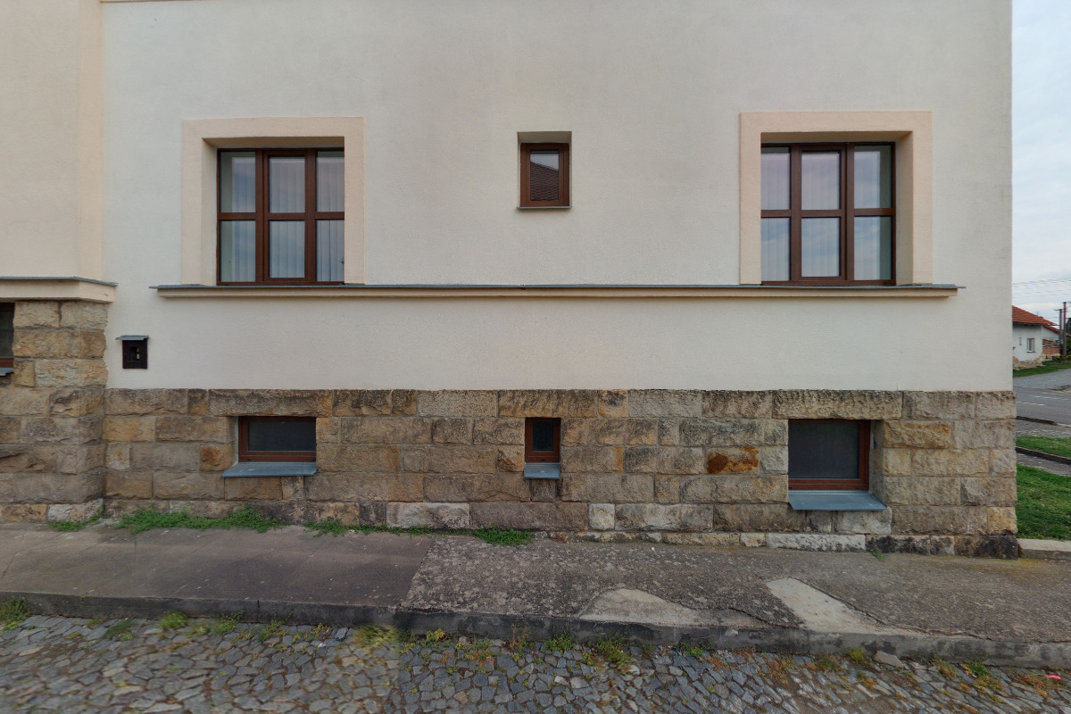 Bašnice - obecní úřad foto 1