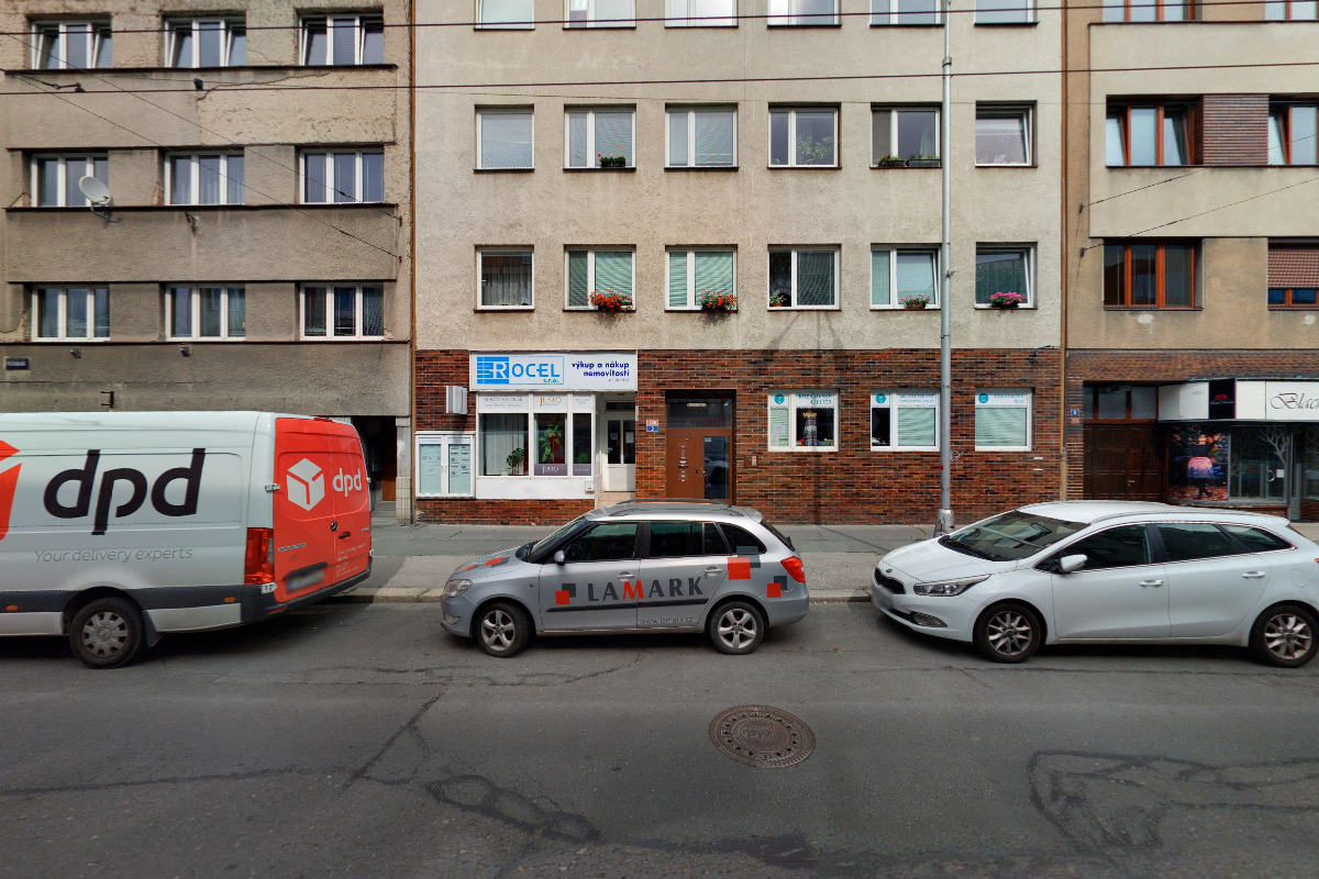 Krejčovský ateliér Lada Svatoňová foto 1