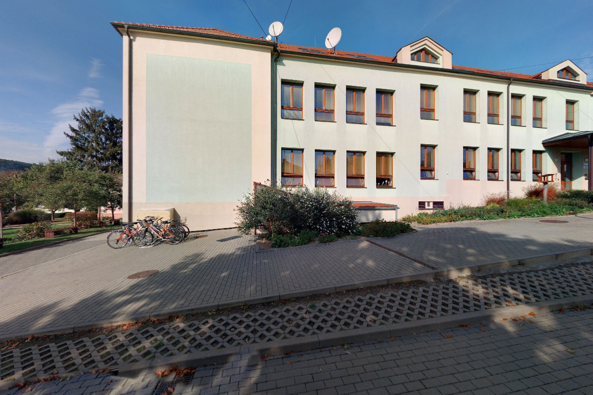 Základní škola a mateřská škola Dambořice, okres Hodonín