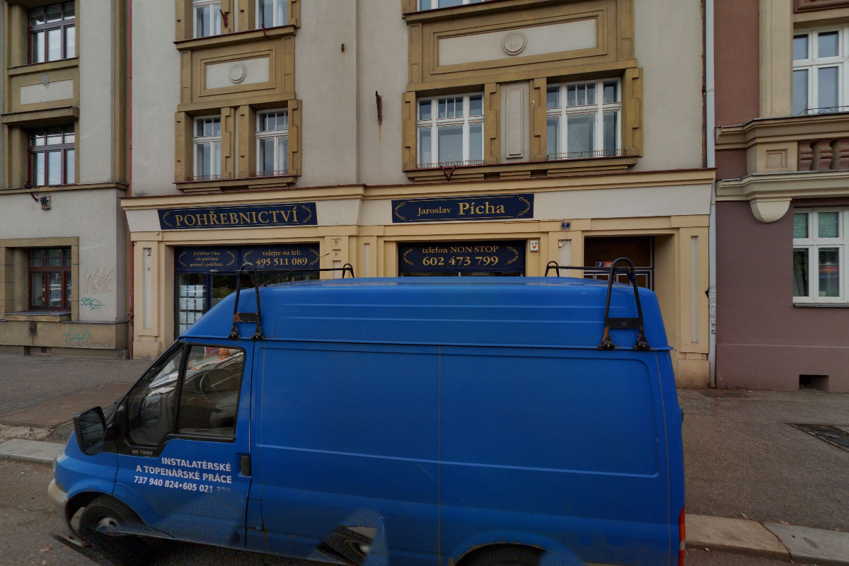 Jaroslav Pícha- POHŘEBNICTVÍ foto 2