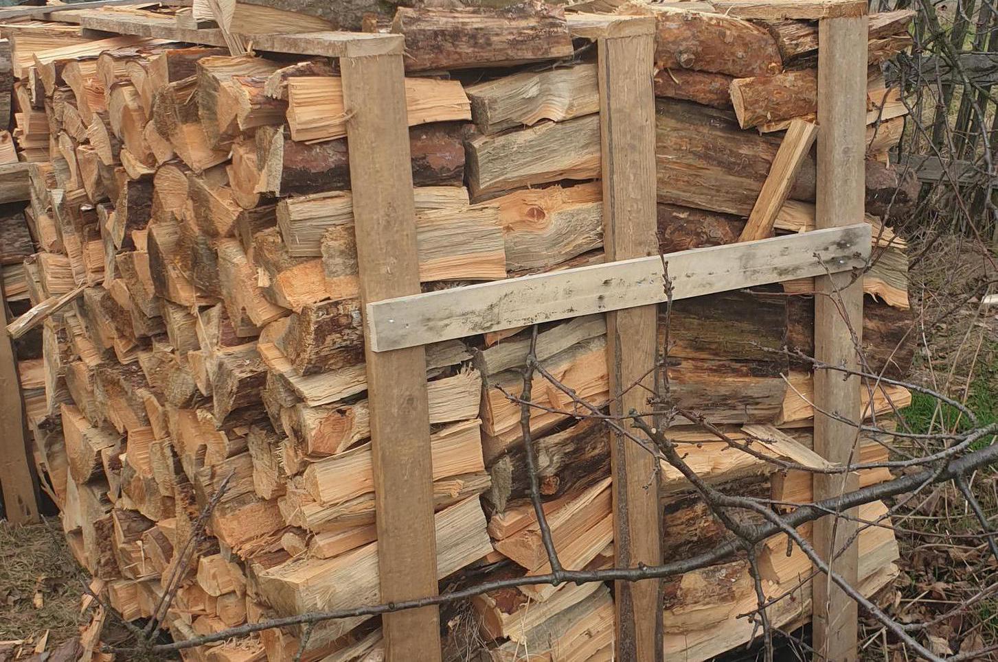 Palivové dřevo Všetaty