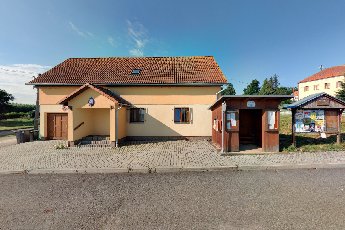 Bělá - obecní úřad foto 2