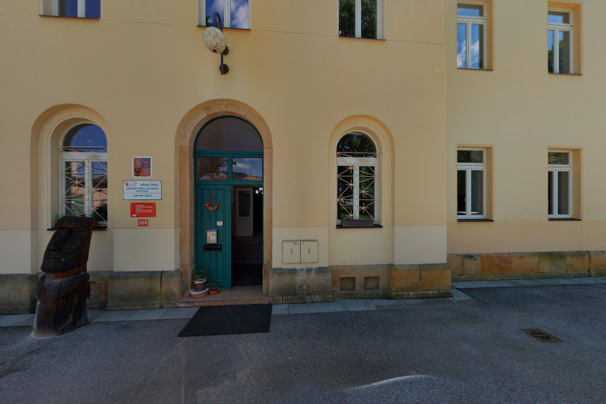 Střední škola Sluneční, Hostinné