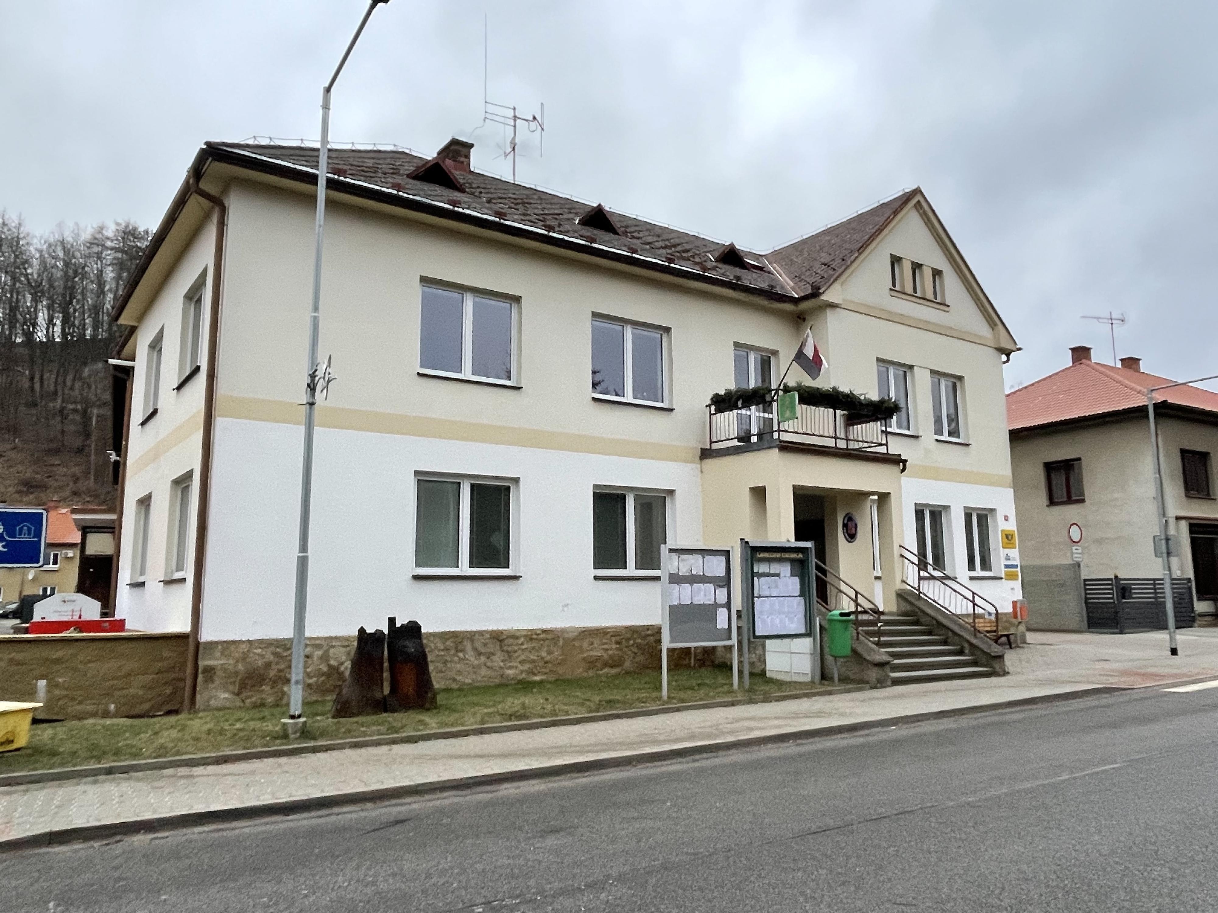 Skuhrov nad Bělou - obecní úřad foto 4