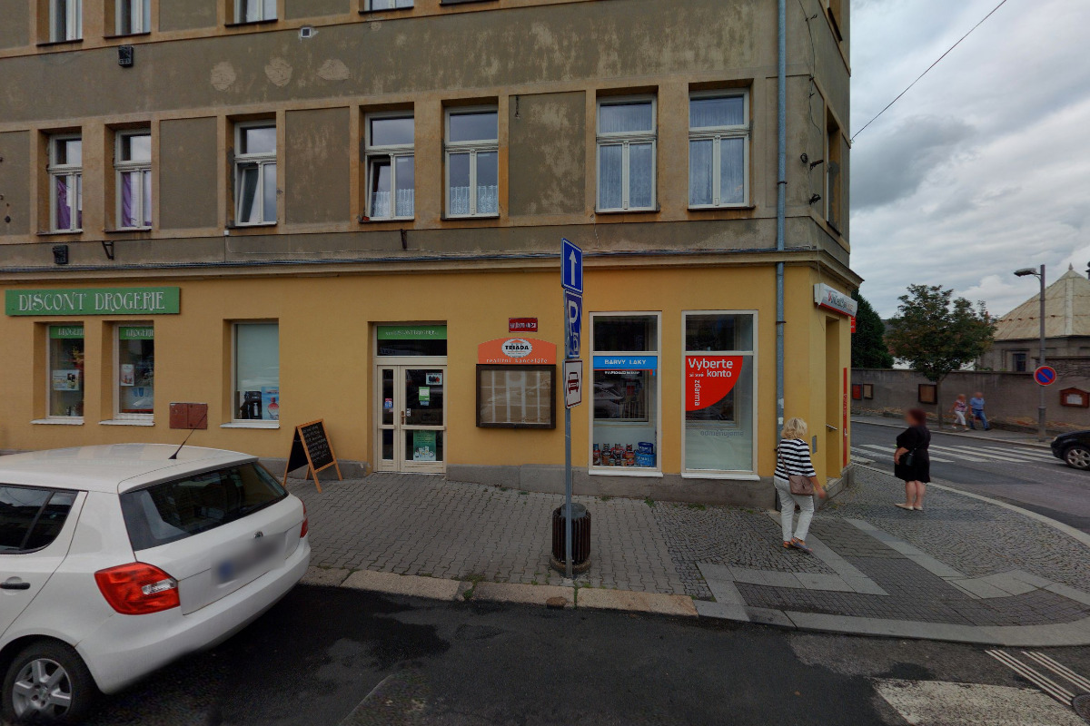 Bankomat UniCredit Bank Czech Republic foto 2