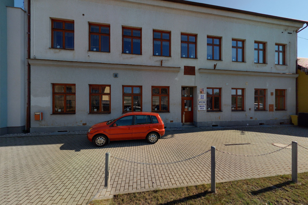 ZŠ a MŠ Lužany