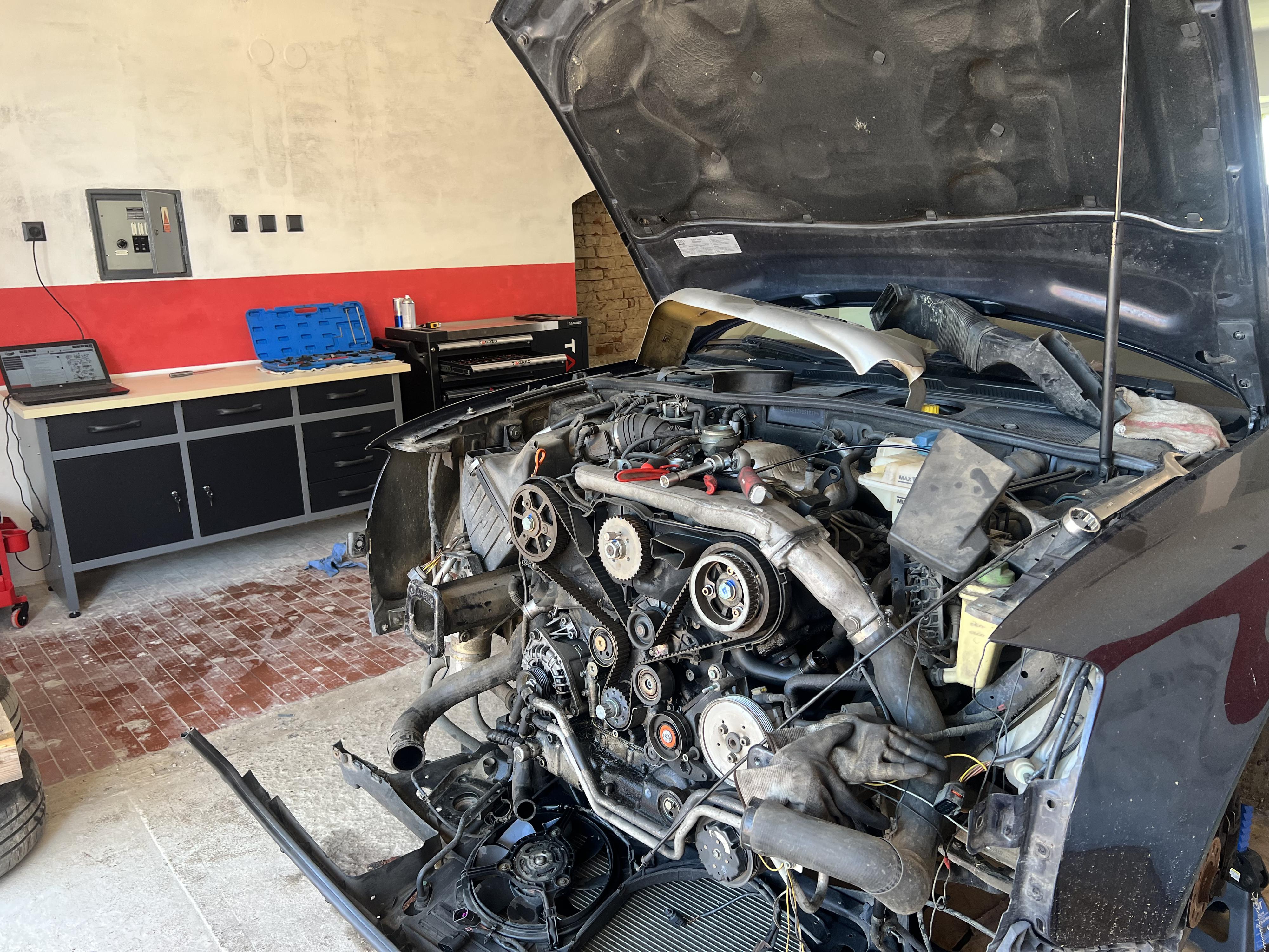 KarolyHof Garage foto 4