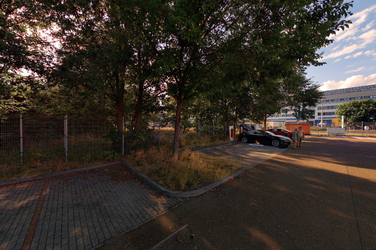 Nabíjecí stanice Tesla supercharger foto 5