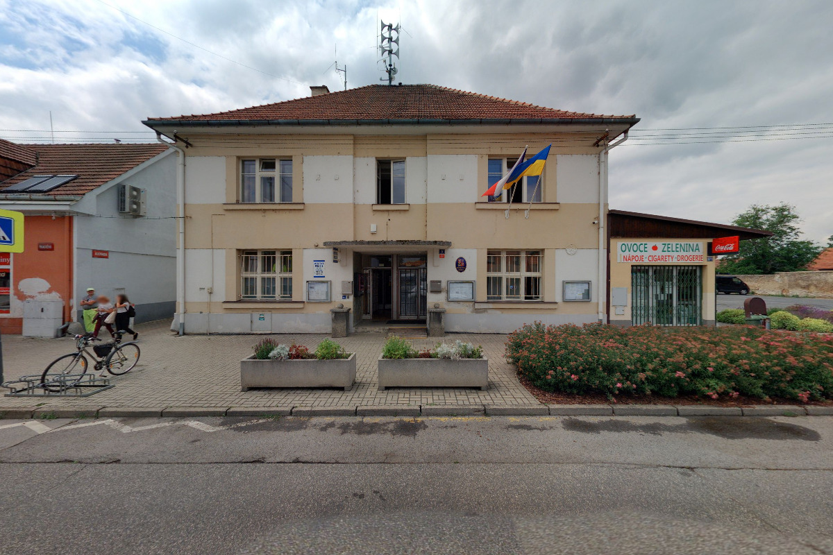 Veltrusy - městský úřad foto 5