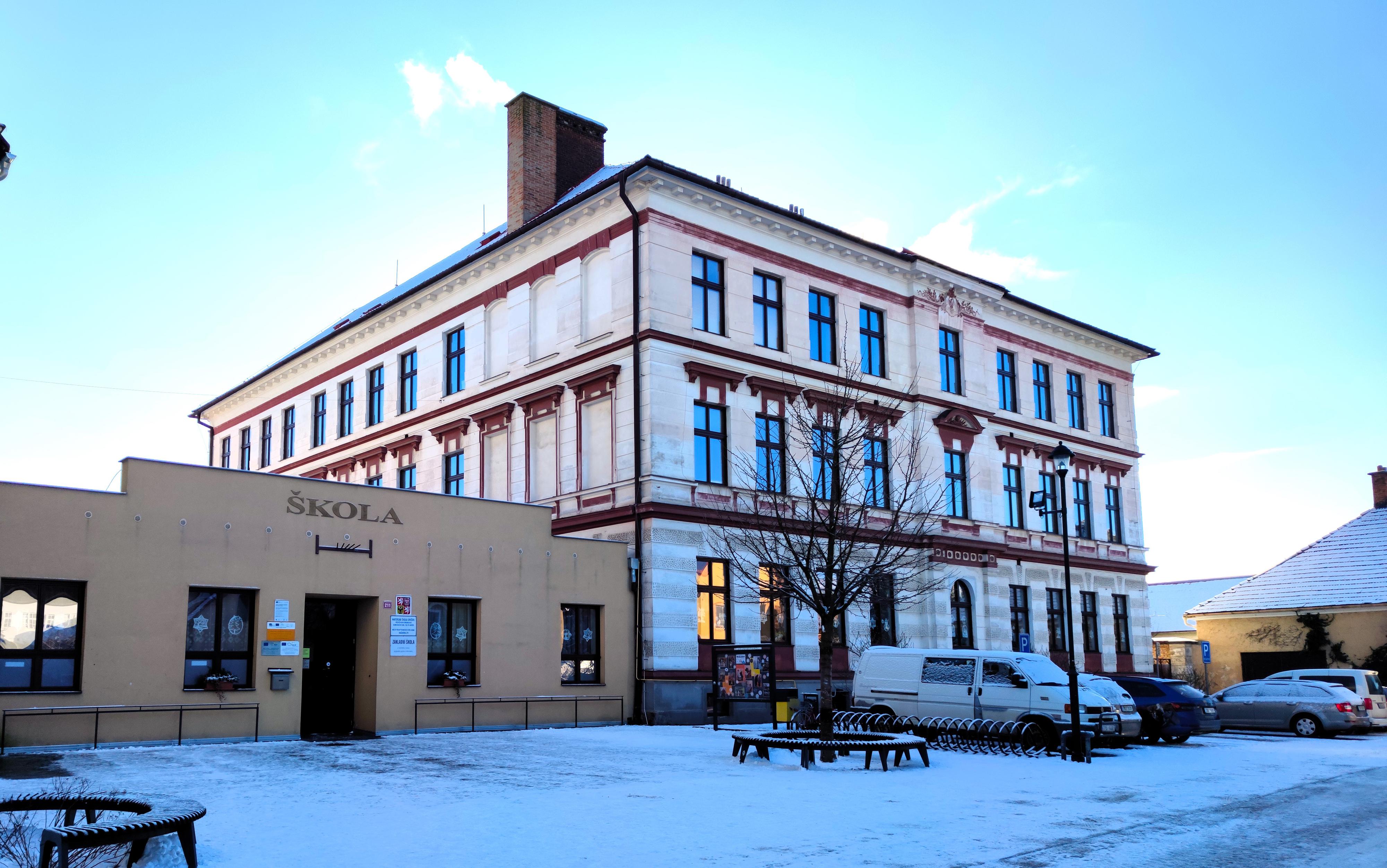 ZŠ Uničov, Haškova foto 2