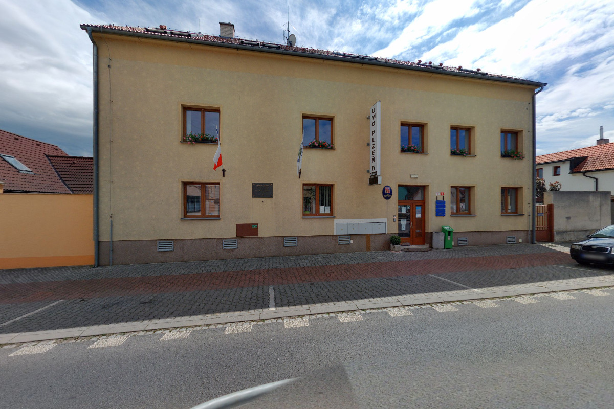 Úřad městského obvodu Plzeň 5-Křimice foto 2
