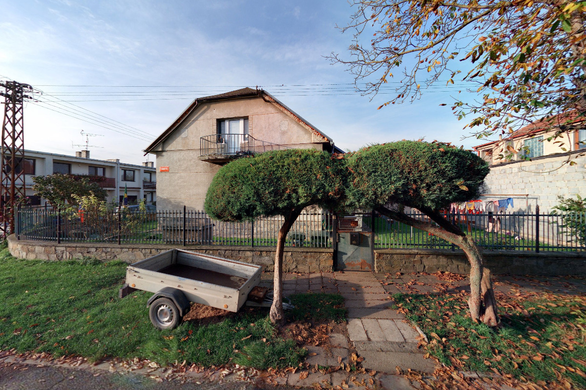 Marie Dos Santos Samek