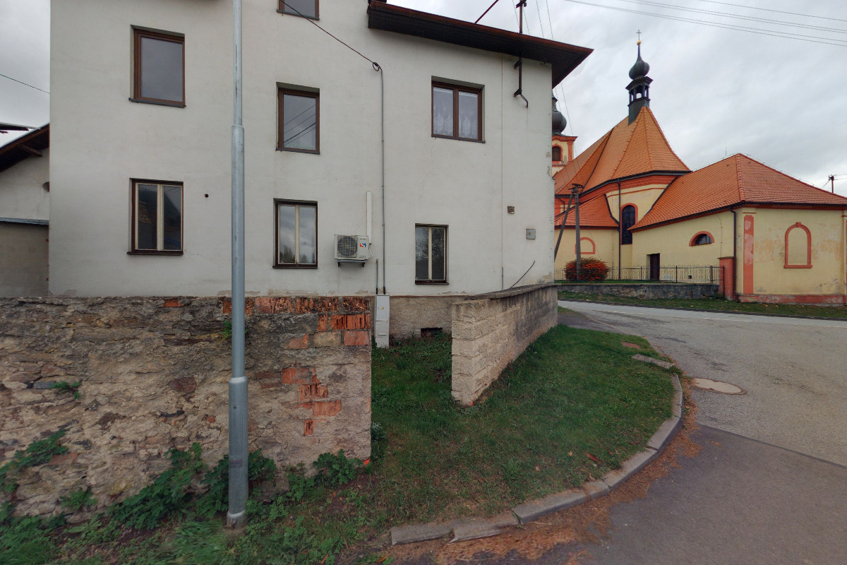 Dolní Krupá - obecní úřad