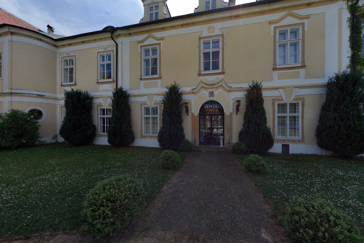 Zámek Berštejn Golf & Sport Resort foto 3